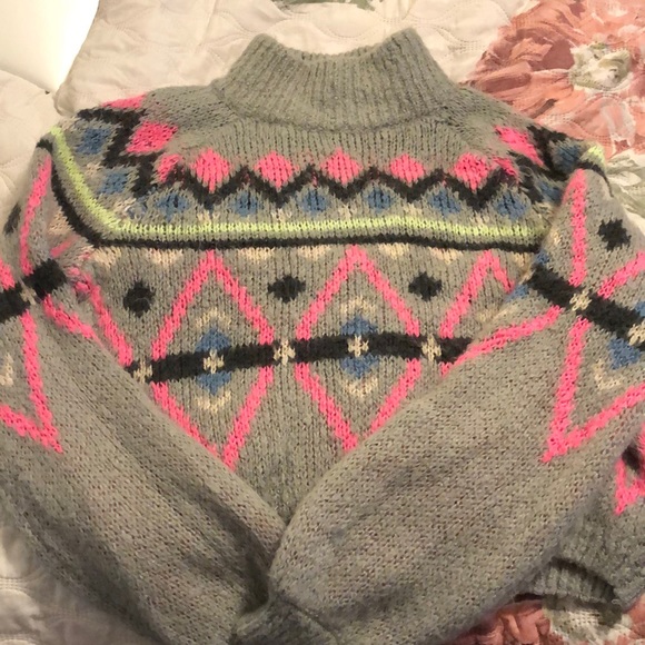Hollister Cozy Neon + Grey Sweater *Super Soft* - Picture 3 of 4